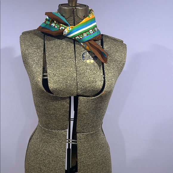 Floral Patterned Scarf - Picture 3 of 3